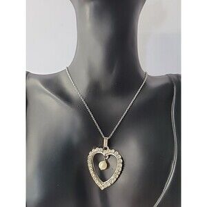 Vintage Heart Halo Pendant Necklace Silver Tone Chain Crystals Bridal Jewelry